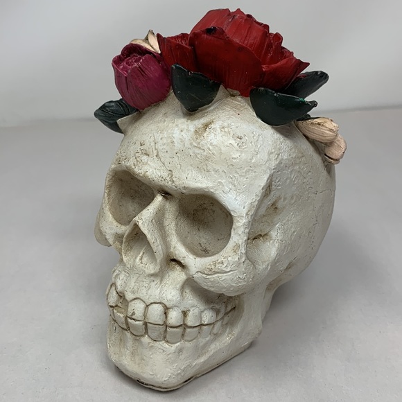 Halloween / Dia de Los Muertos Day of Dead resin 5.3” Skull with flowers NEW - Picture 9 of 16